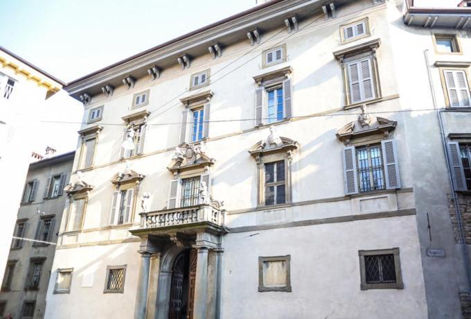 לינה וארוחת בוקר ברגמו Palazzo Terzi מראה חיצוני תמונה